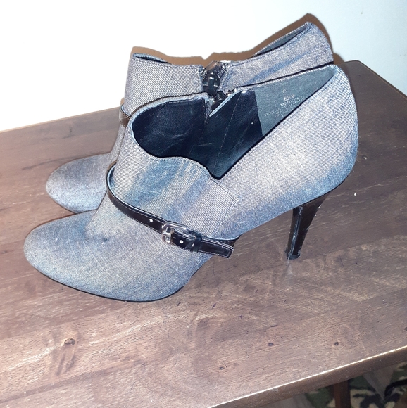 Nine West boots - Picture 4 of 4